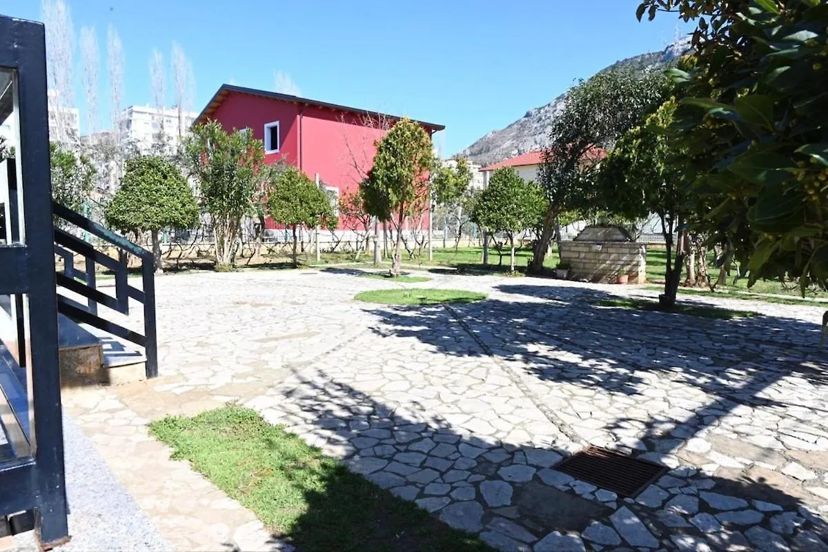 Villa Holiday Villa! Lezhe