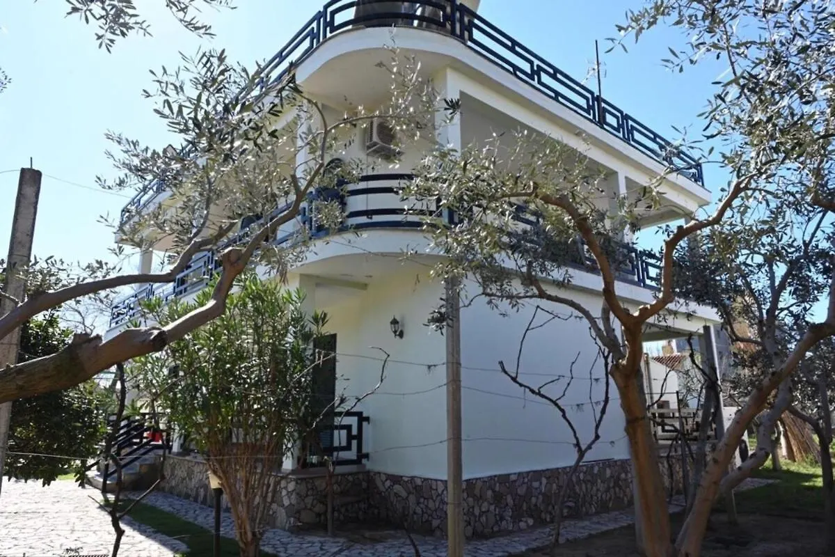 Holiday Villa! Lezhe 0*,
