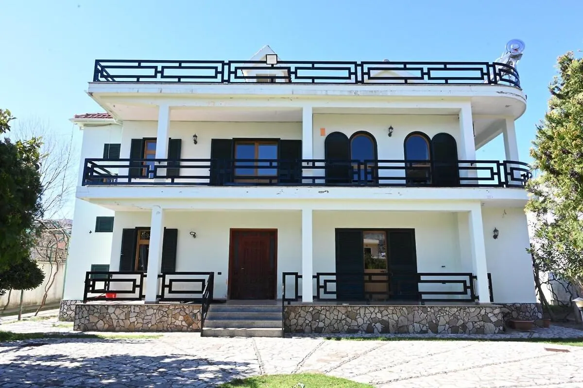 Holiday Villa! Lezhe